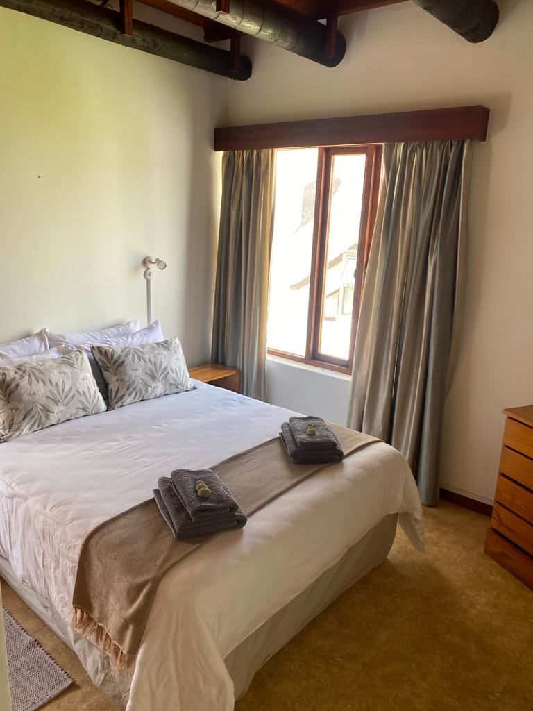 To Let 6 Bedroom Property for Rent in Stilbaai Wes Western Cape